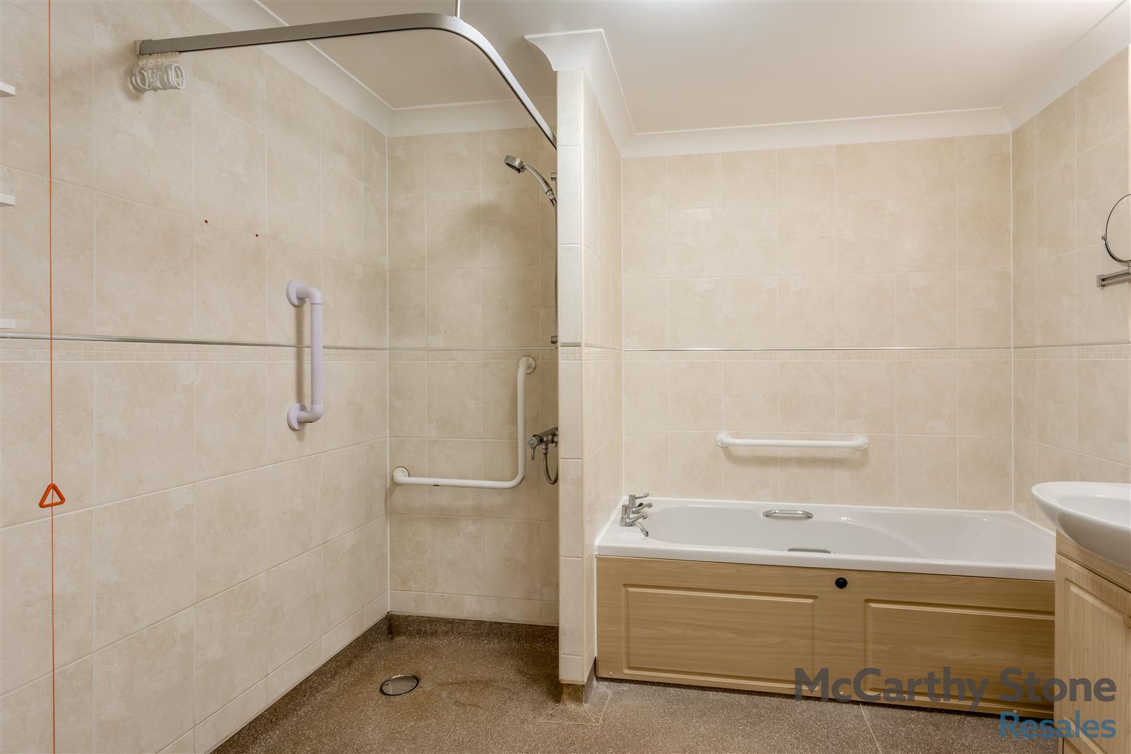 High Street South, Rushden, Northamptonshire, NN10 0FR