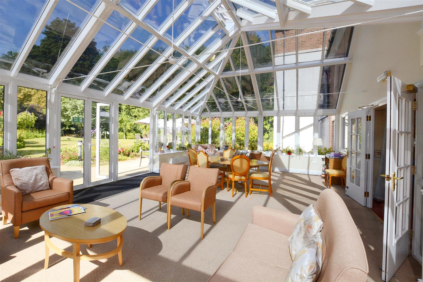 High Street South, Rushden, Northamptonshire, NN10 0FR