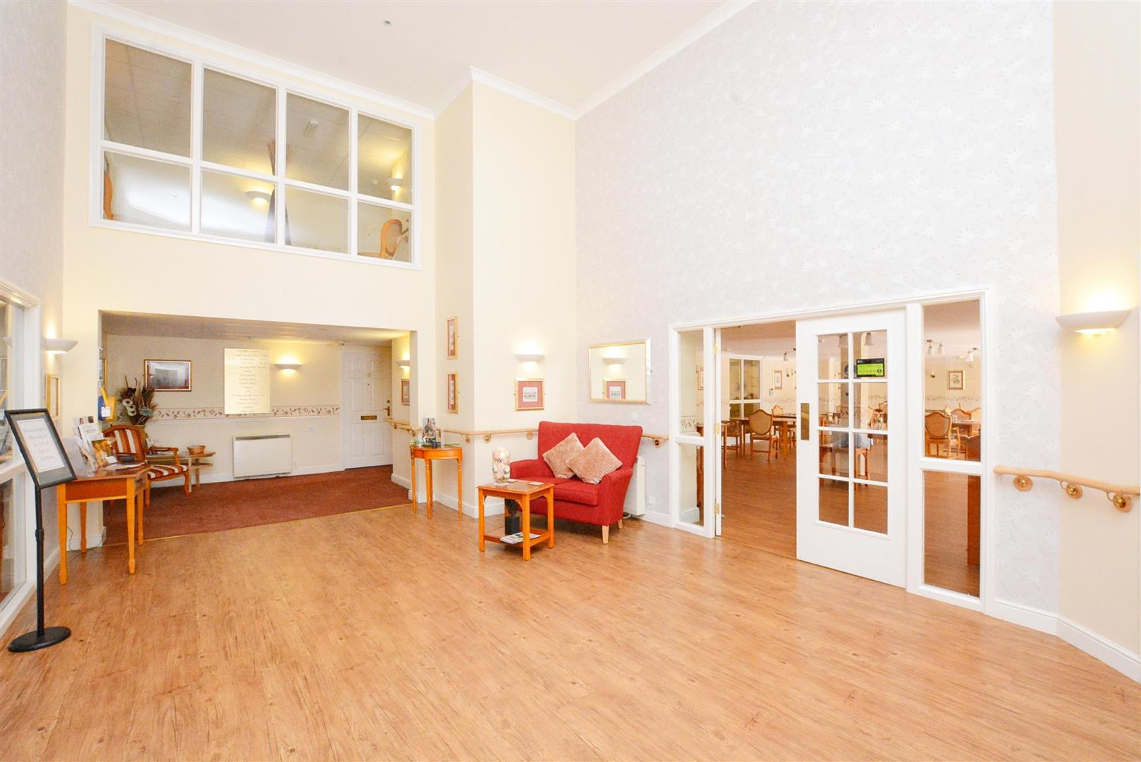 High Street South, Rushden, Northamptonshire, NN10 0FR