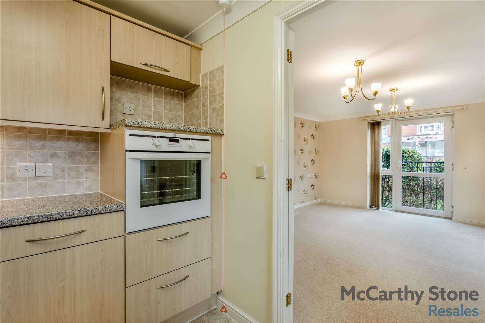 High Street South, Rushden, Northamptonshire, NN10 0FR