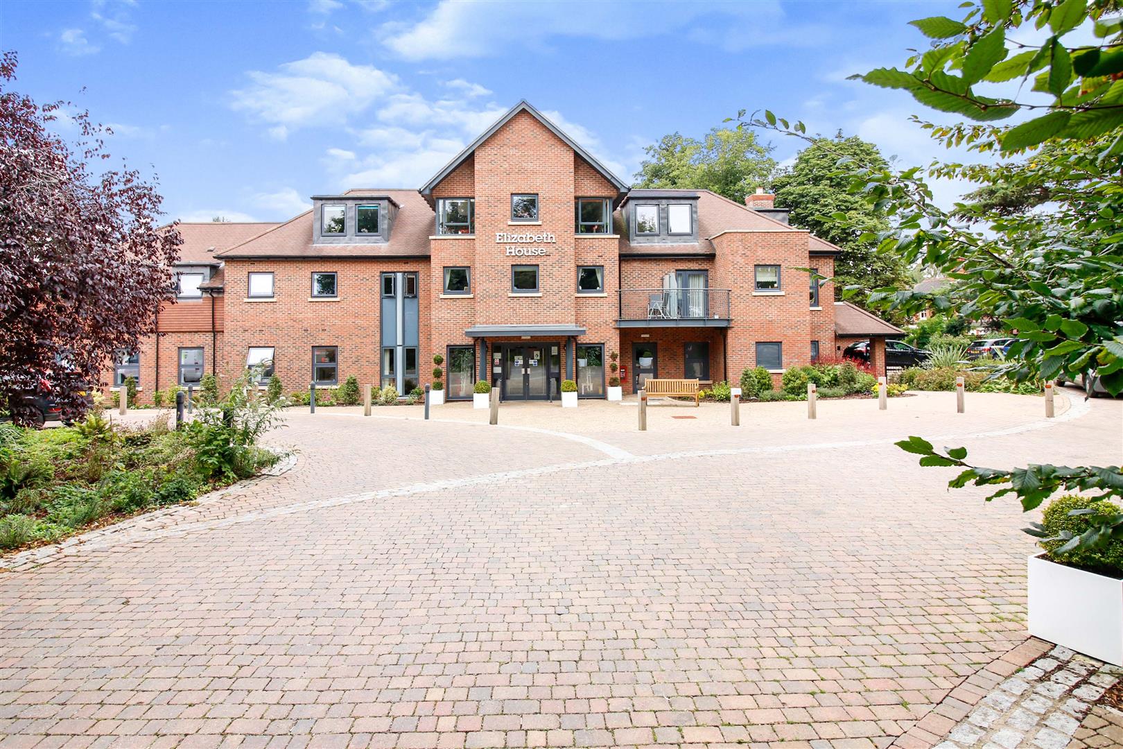 Elizabeth House, St. Giles Mews, Stony Stratford, Milton Keynes, MK11 1HT