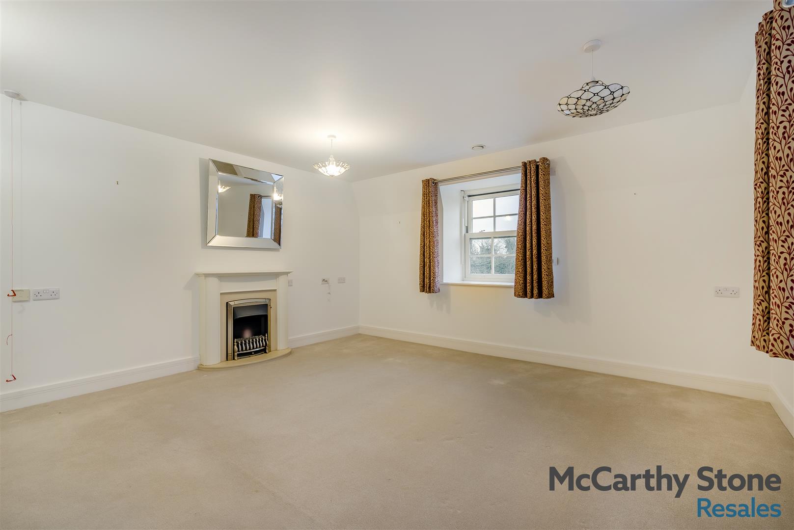 Peel Court, College Way, Welwyn Garden City, Hertfordshire, AL8 6DG