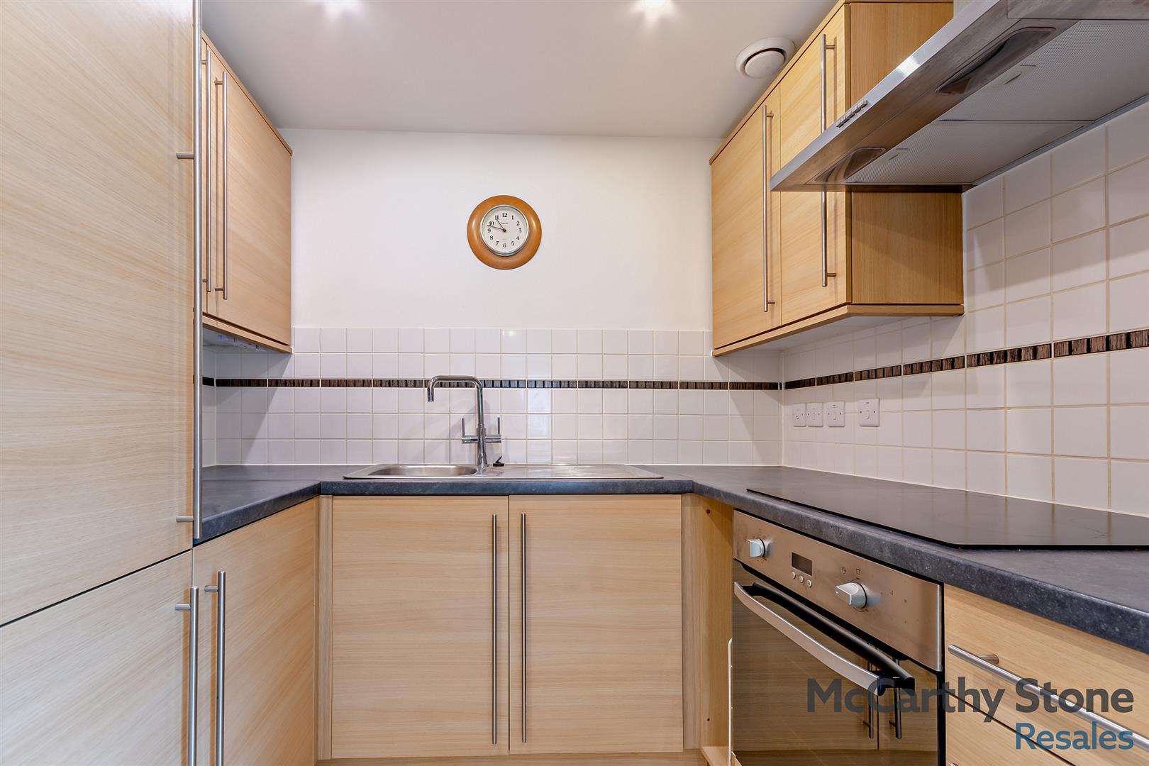 Abbotsmead Place, Caversham