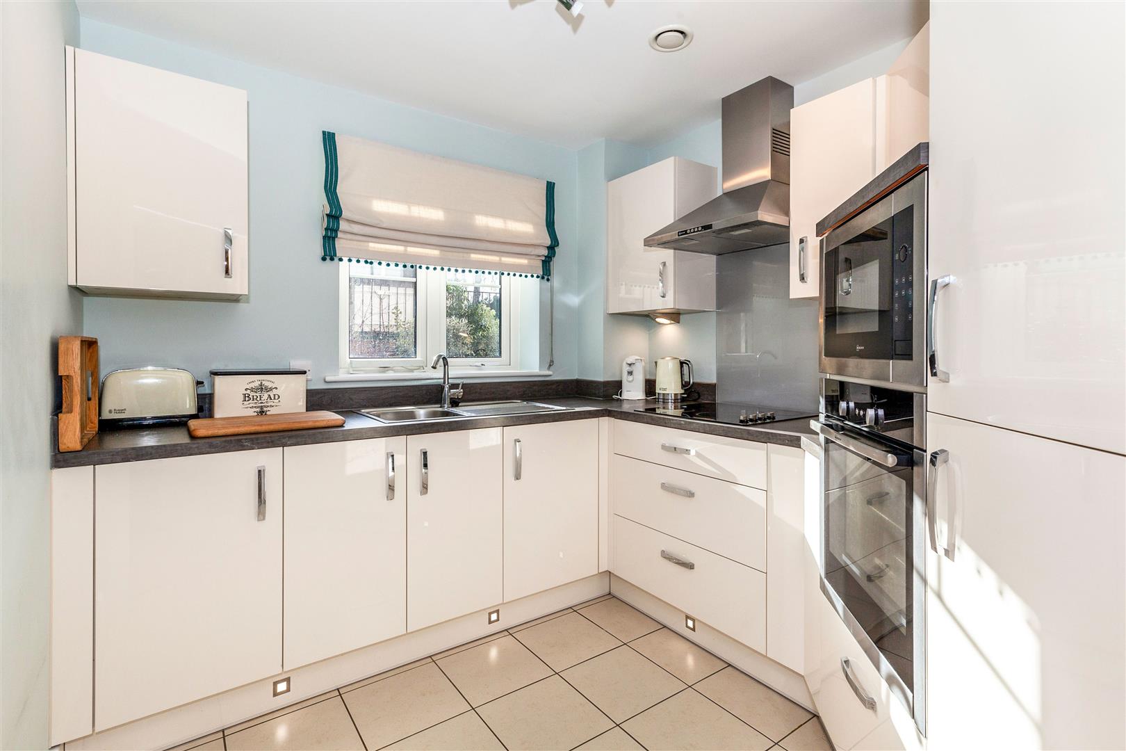 St. Lukes Road, Maidenhead, Berkshire. SL6 7AJ