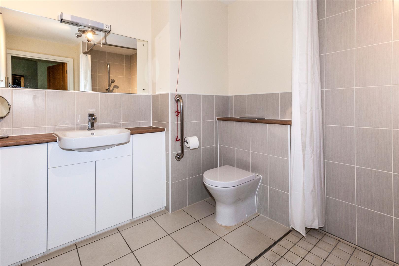 St. Lukes Road, Maidenhead, Berkshire. SL6 7AJ