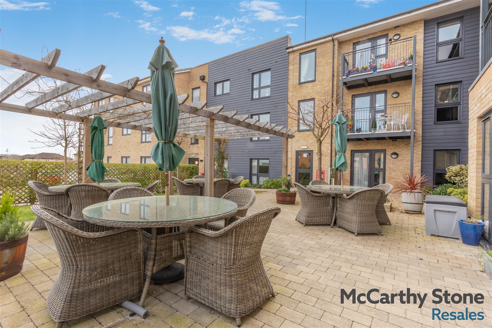 Hindhead Knoll, Walnut Tree, Milton Keynes