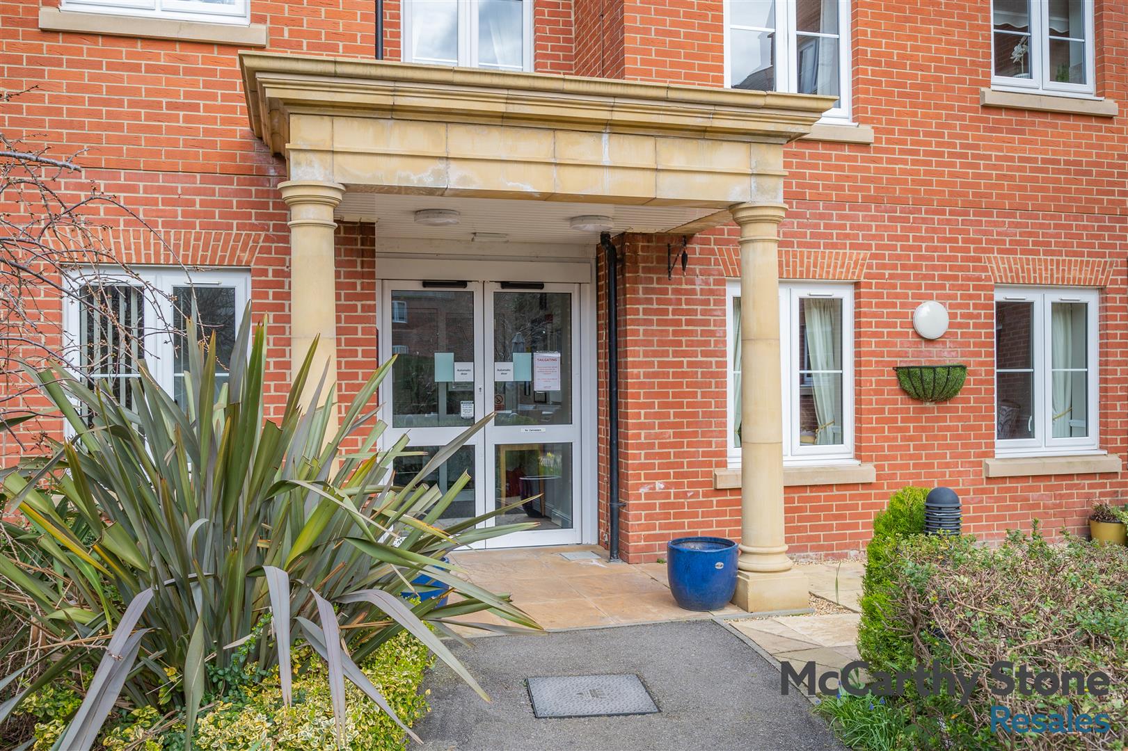 Foxhall Court, School Lane, Banbury