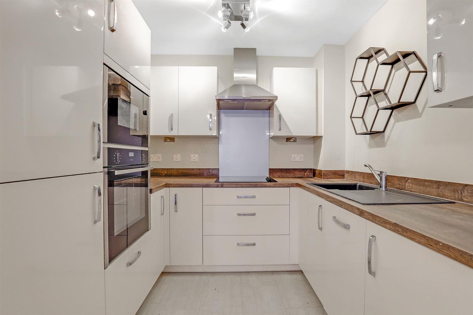 Outwood Lane, Chipstead, Coulsdon, CR5 3LU