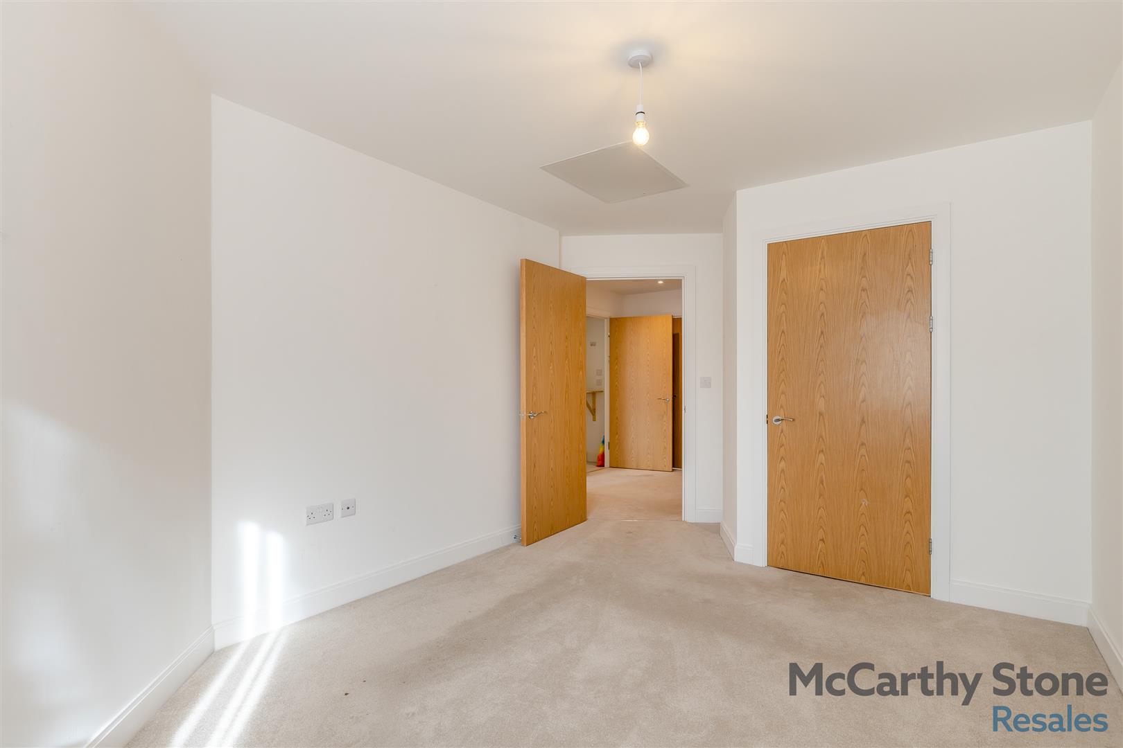 Oakhill Place, High View, Bedford