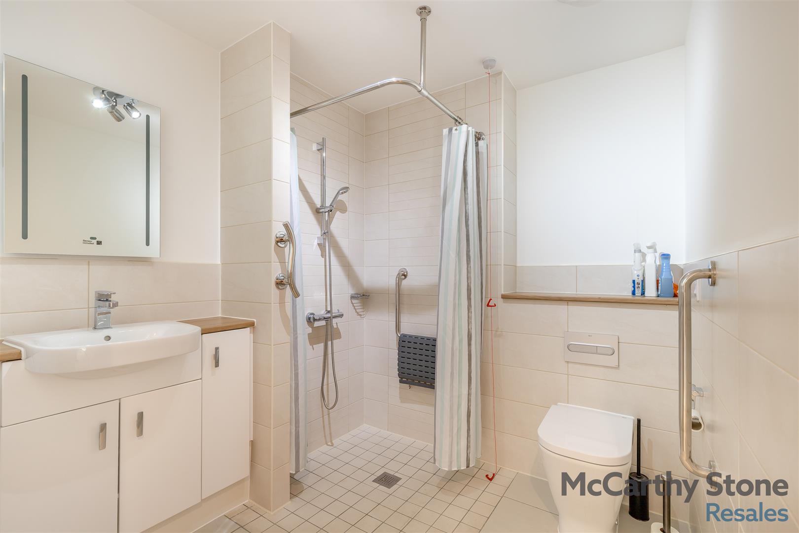 Oakhill Place, High View, Bedford