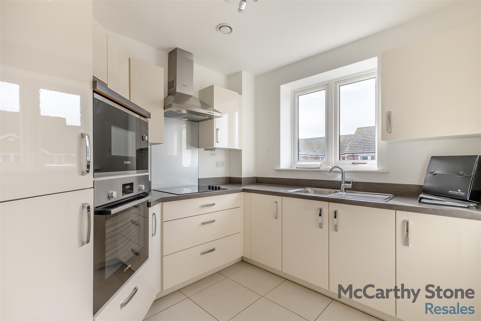 Oakhill Place, High View, Bedford