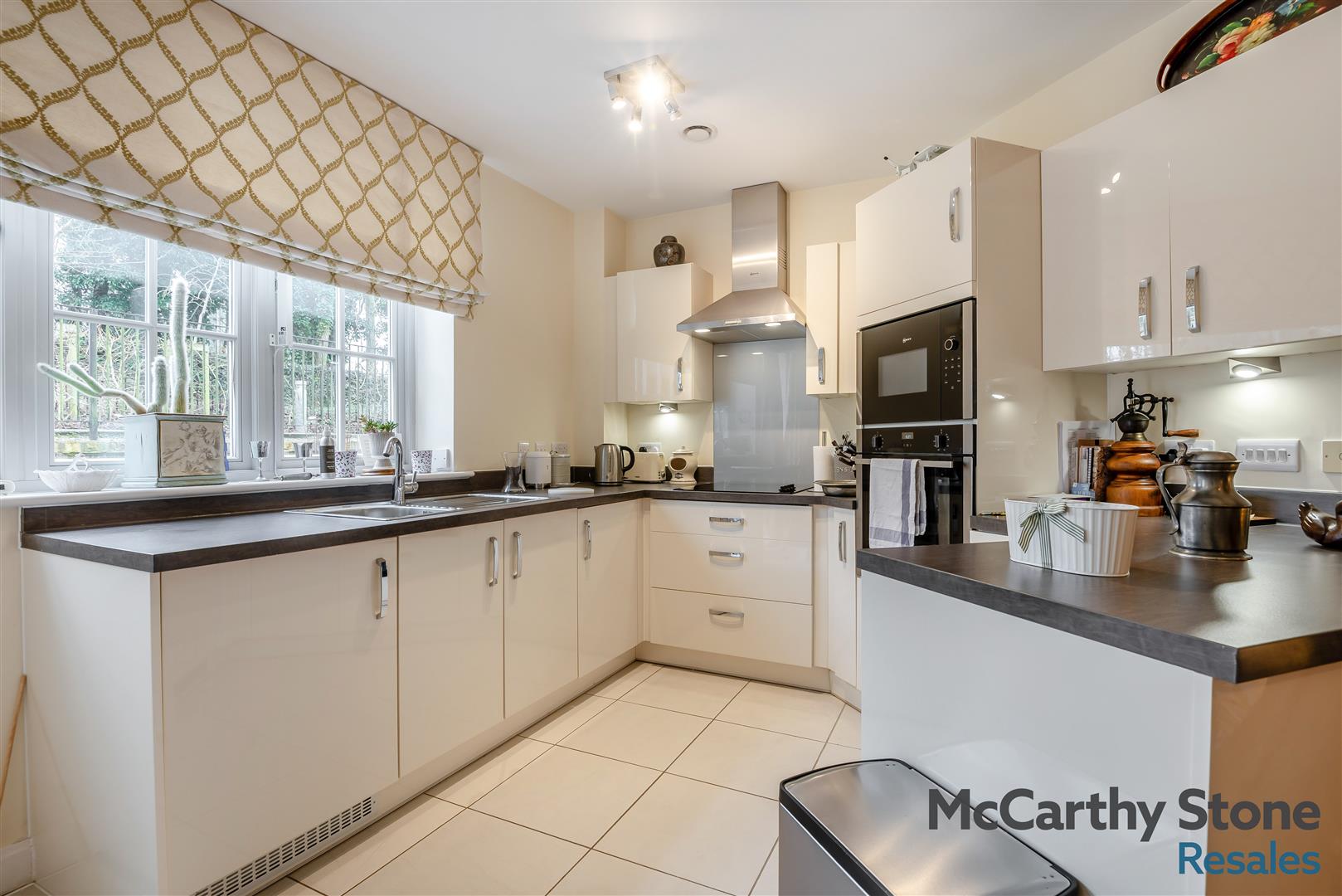 Hawkesbury Place, Fosseway, Stow on the Wold