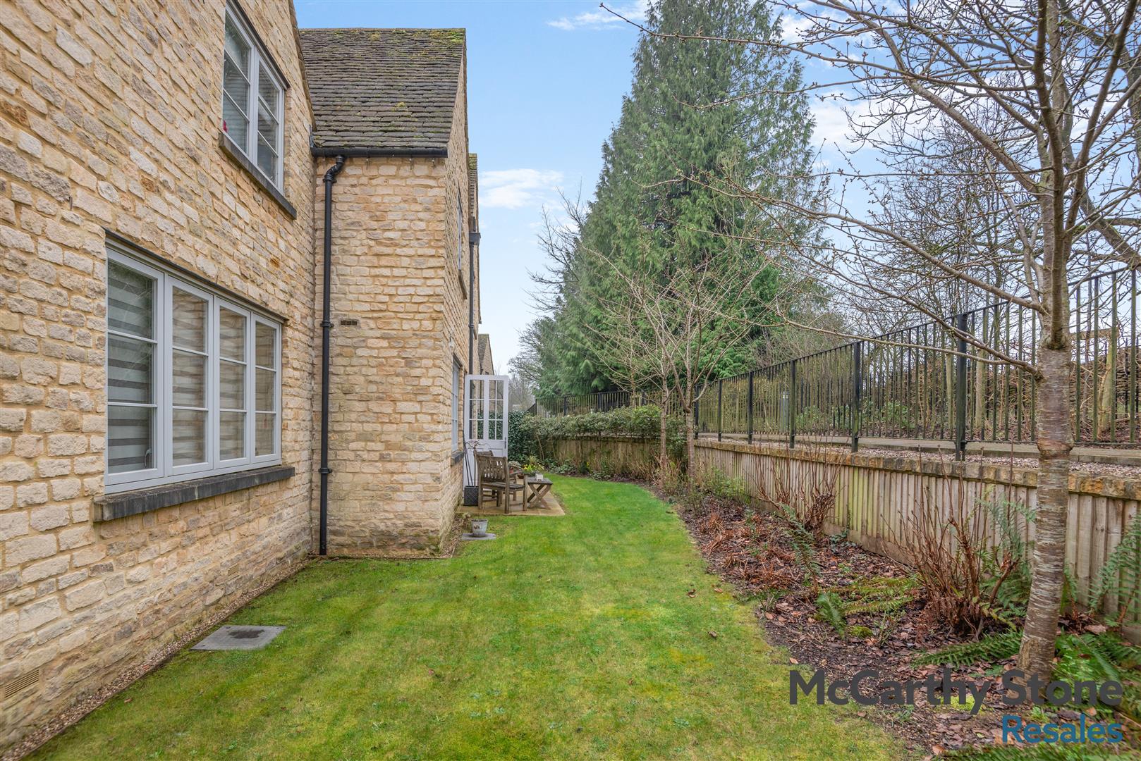 Hawkesbury Place, Fosseway, Stow on the Wold