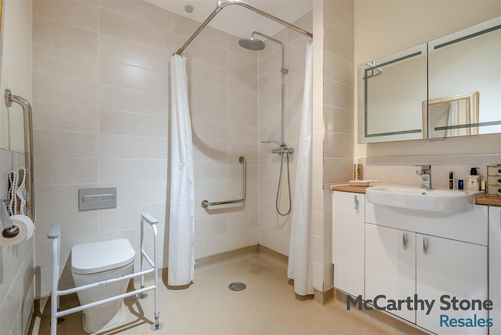 Hawkesbury Place, Fosseway, Stow on the Wold