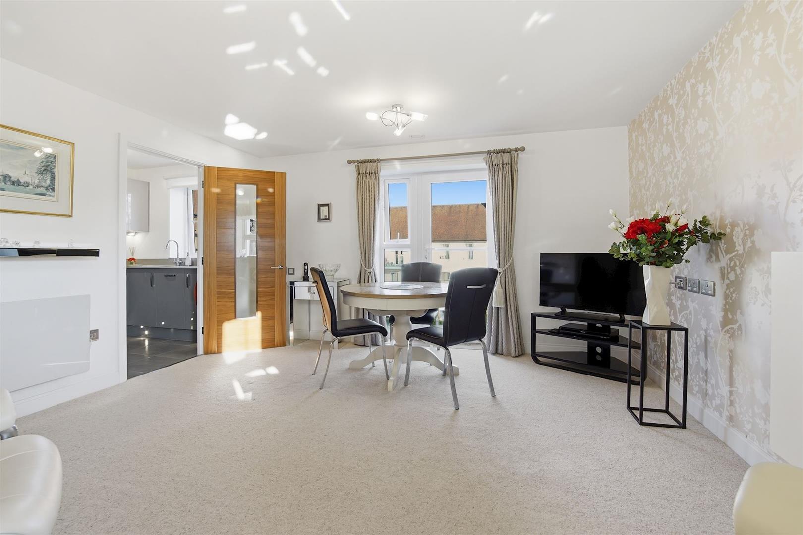 Manor Park Road, Chislehurst, BR7 5FT