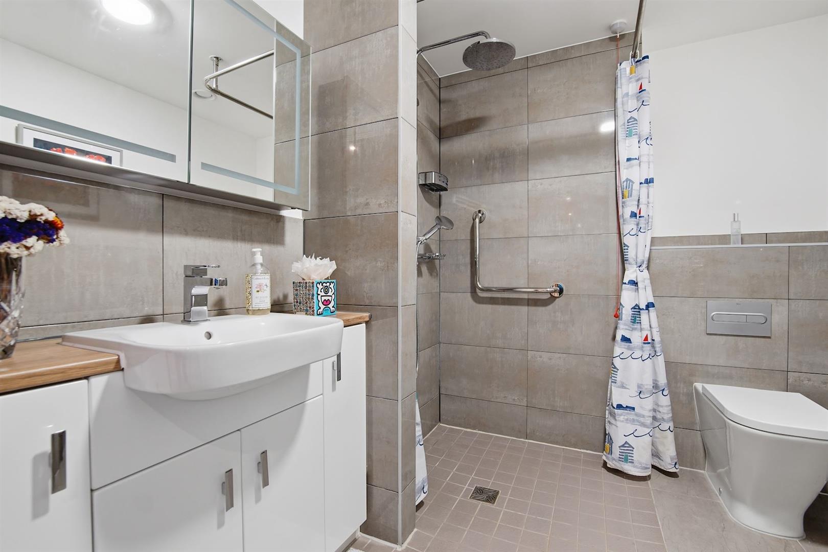 Manor Park Road, Chislehurst, BR7 5FT