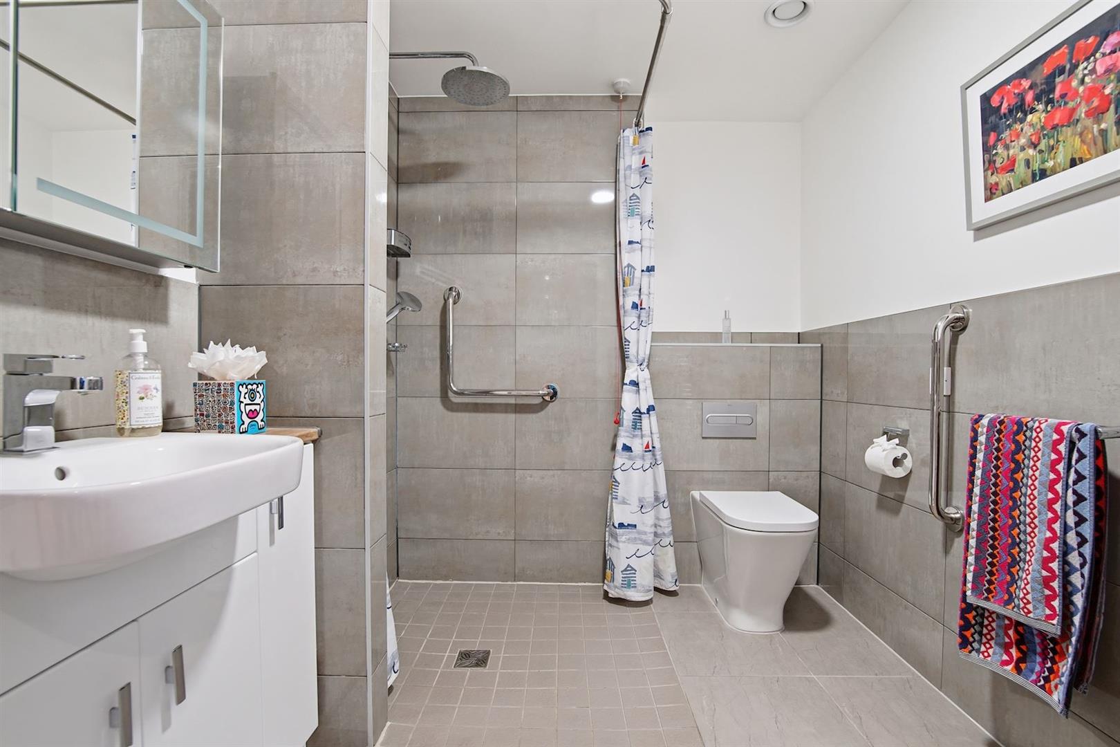 Manor Park Road, Chislehurst, BR7 5FT