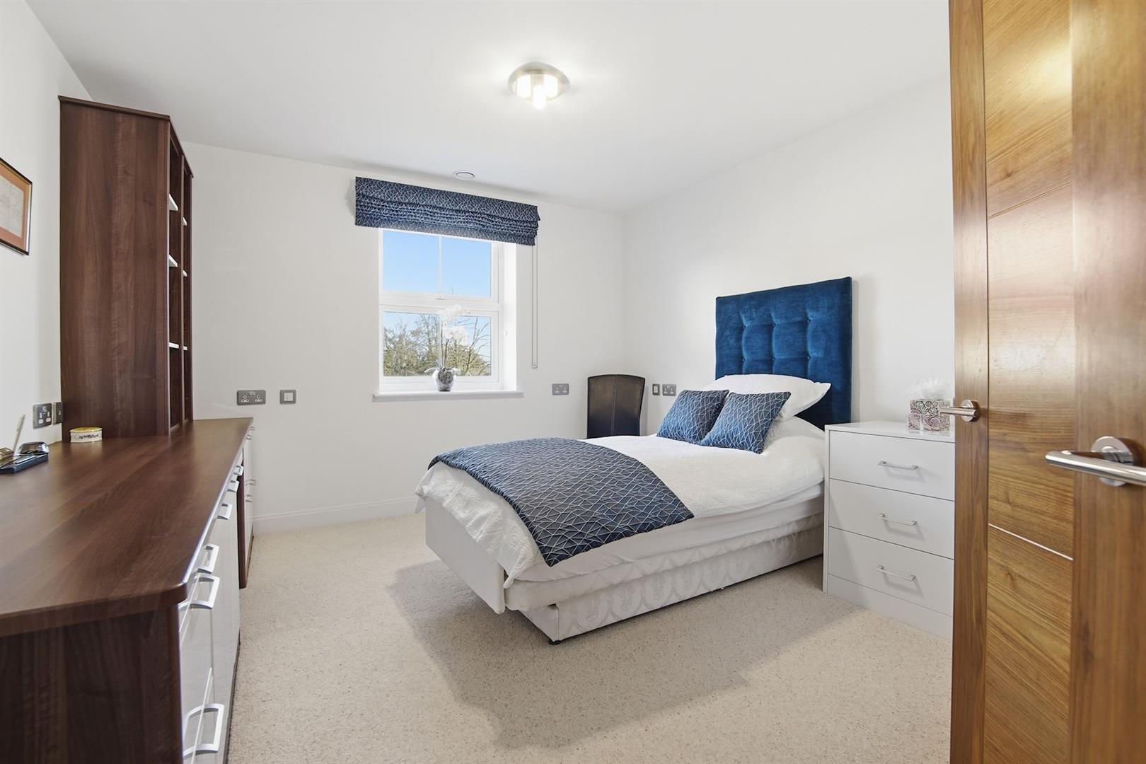 Manor Park Road, Chislehurst, BR7 5FT