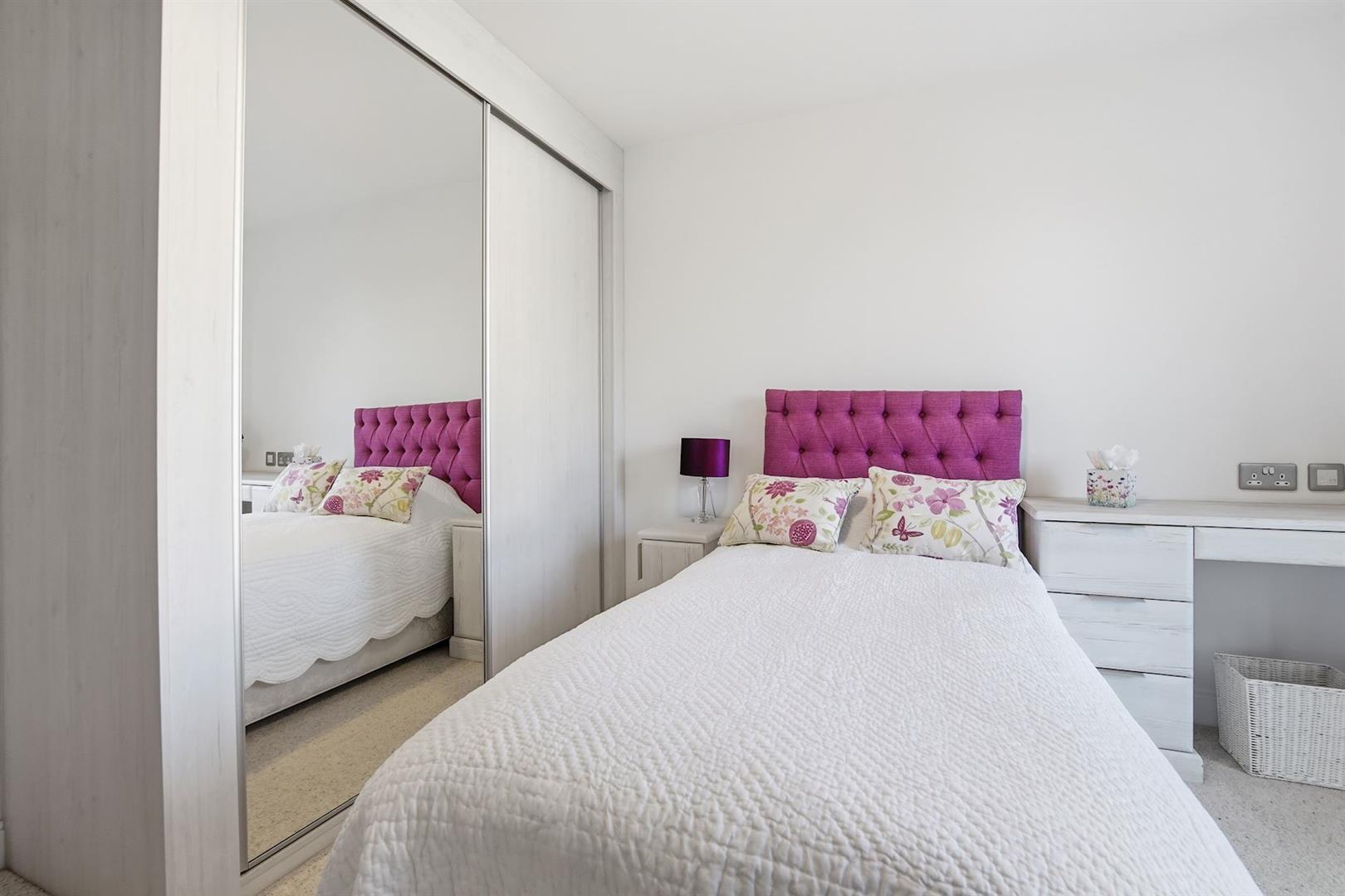 Manor Park Road, Chislehurst, BR7 5FT