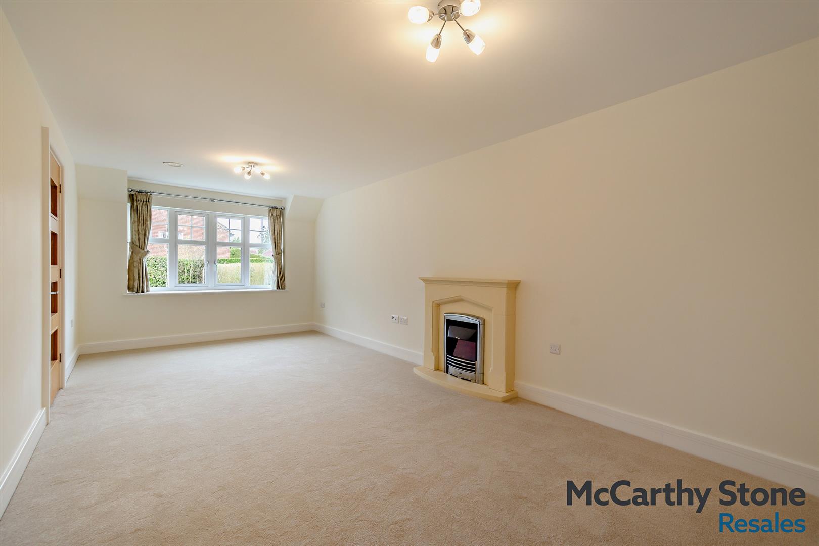 Holmes Place, Crowborough, TN6 2RS