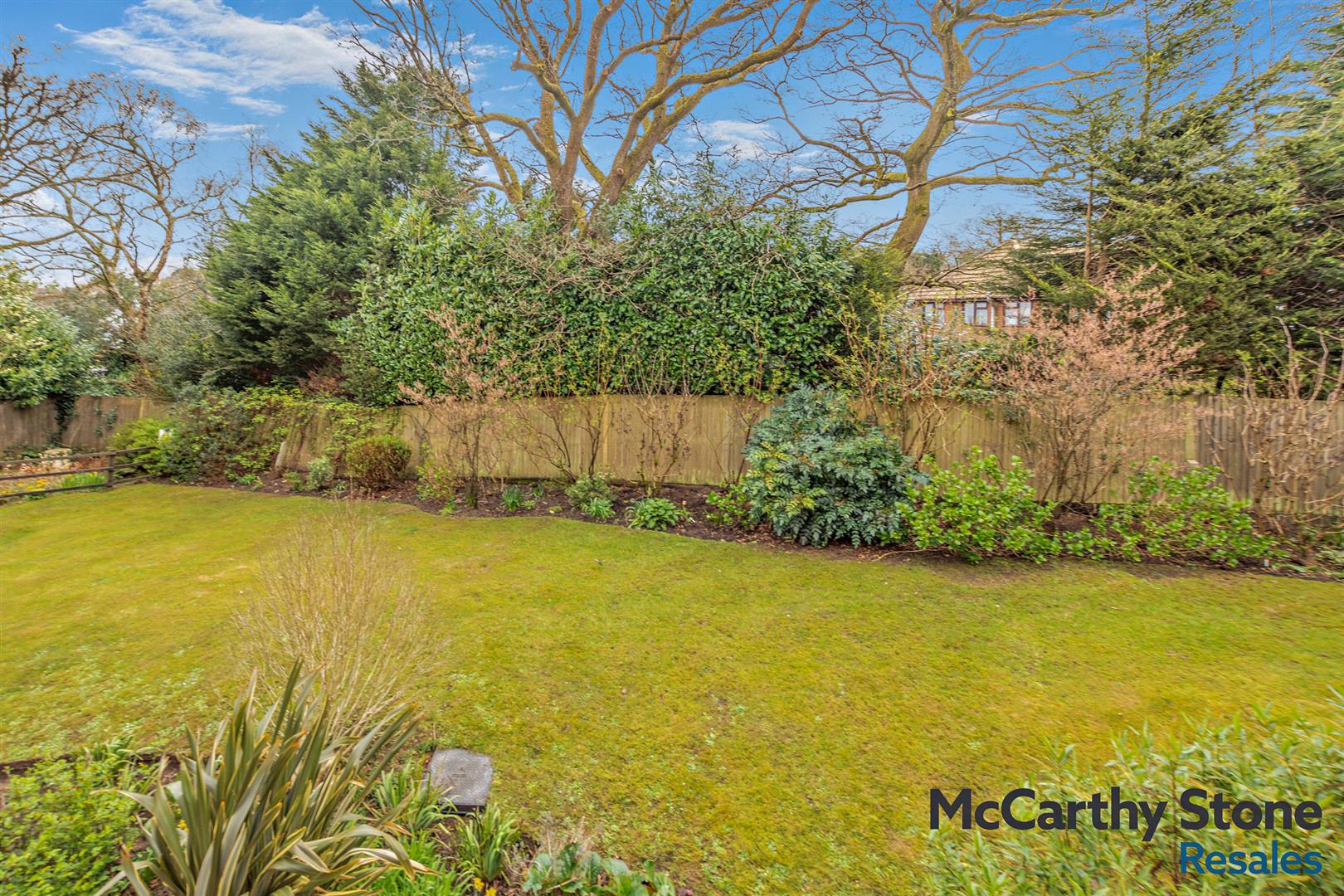 Holmes Place, Crowborough, TN6 2RS