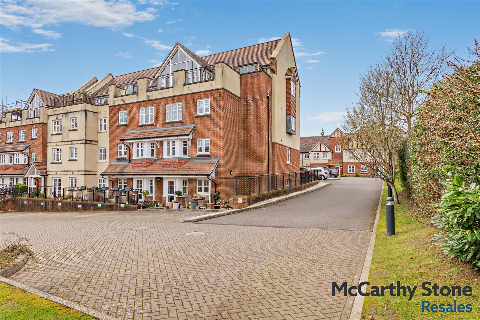 Holmes Place, Crowborough, TN6 2RS