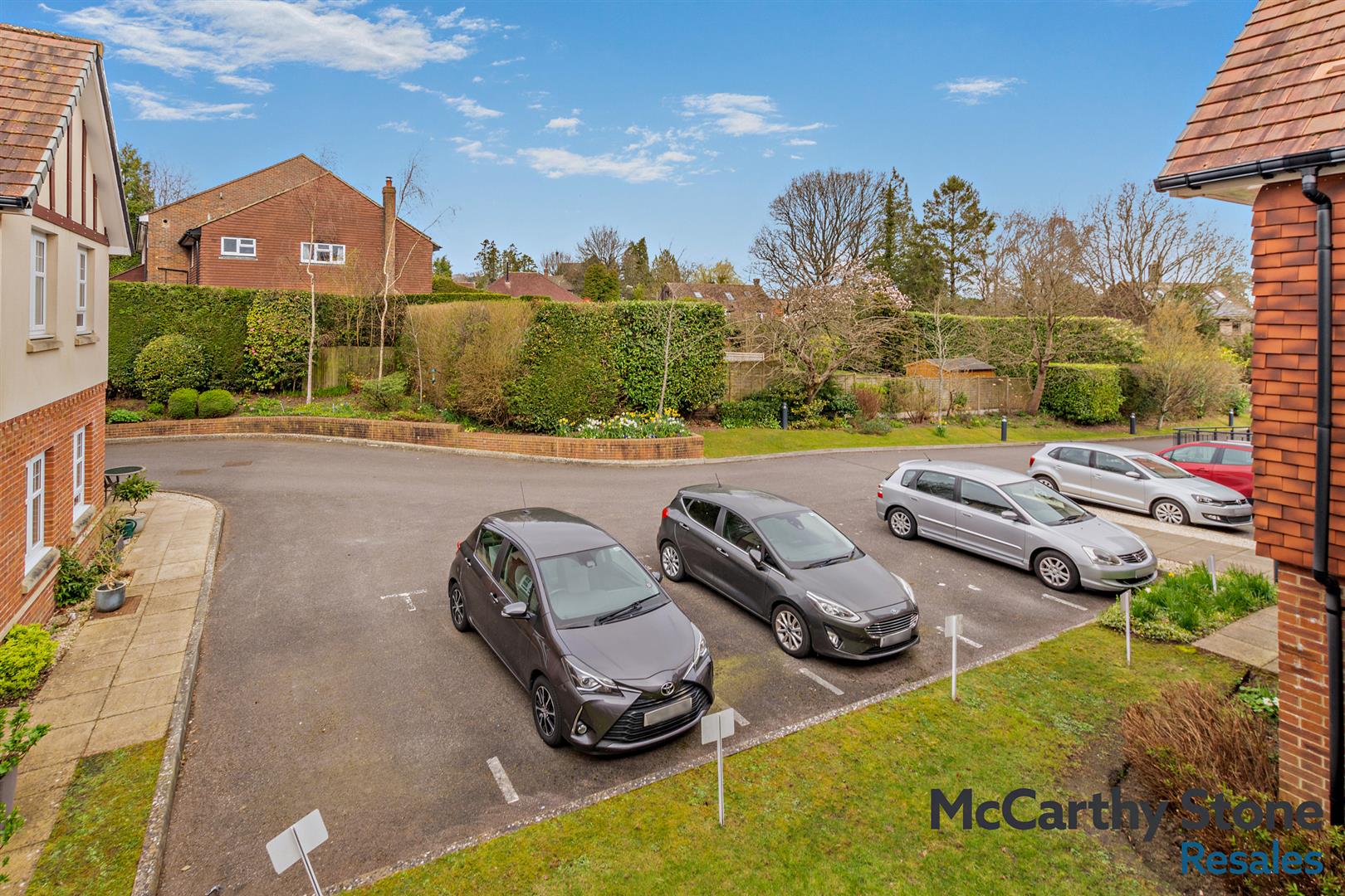 Holmes Place, Crowborough, TN6 2RS