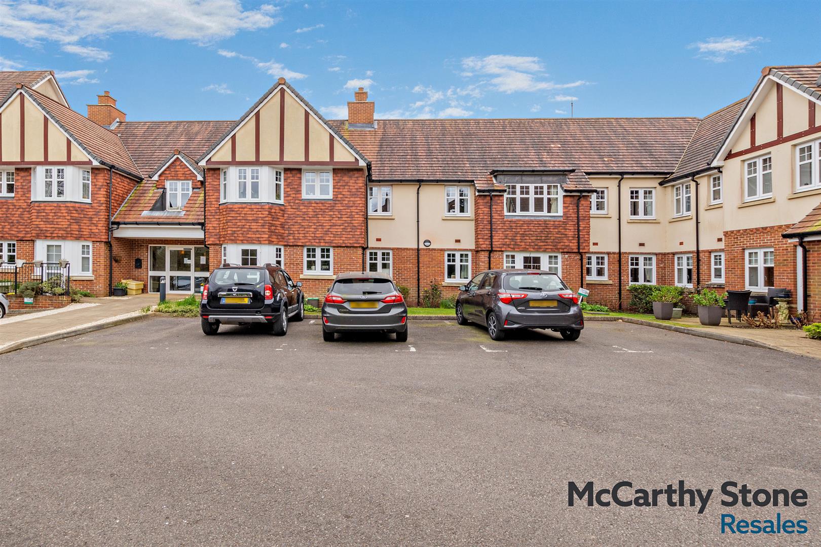 Holmes Place, Crowborough, TN6 2RS