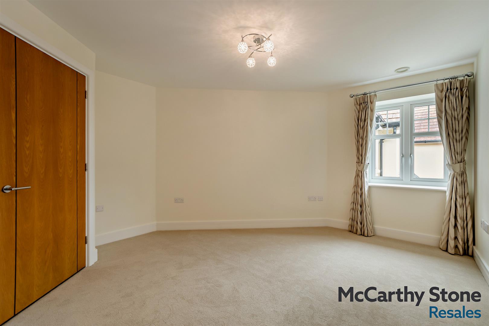 Holmes Place, Crowborough, TN6 2RS