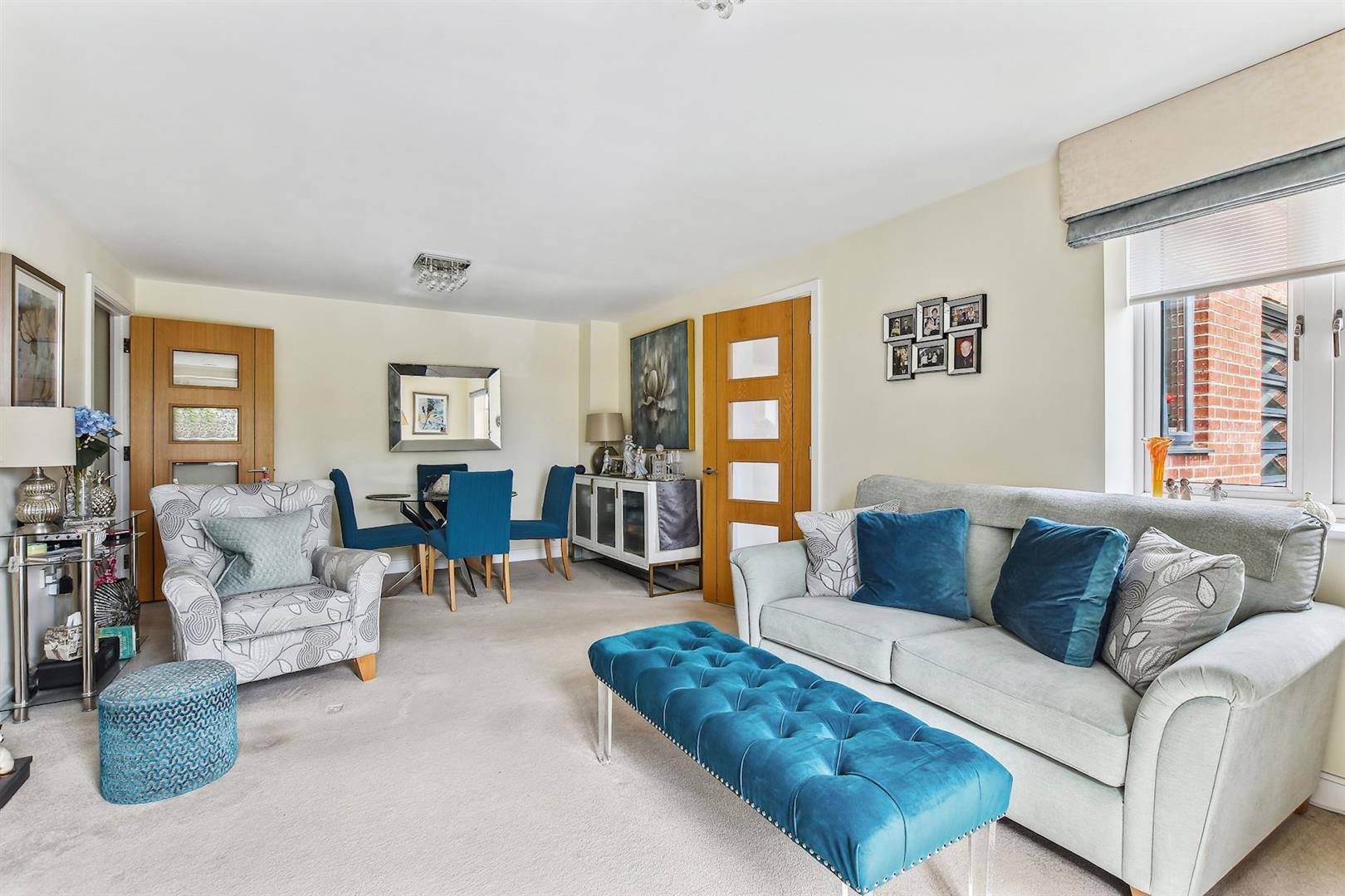 Moorfield Road, Denham, Uxbridge