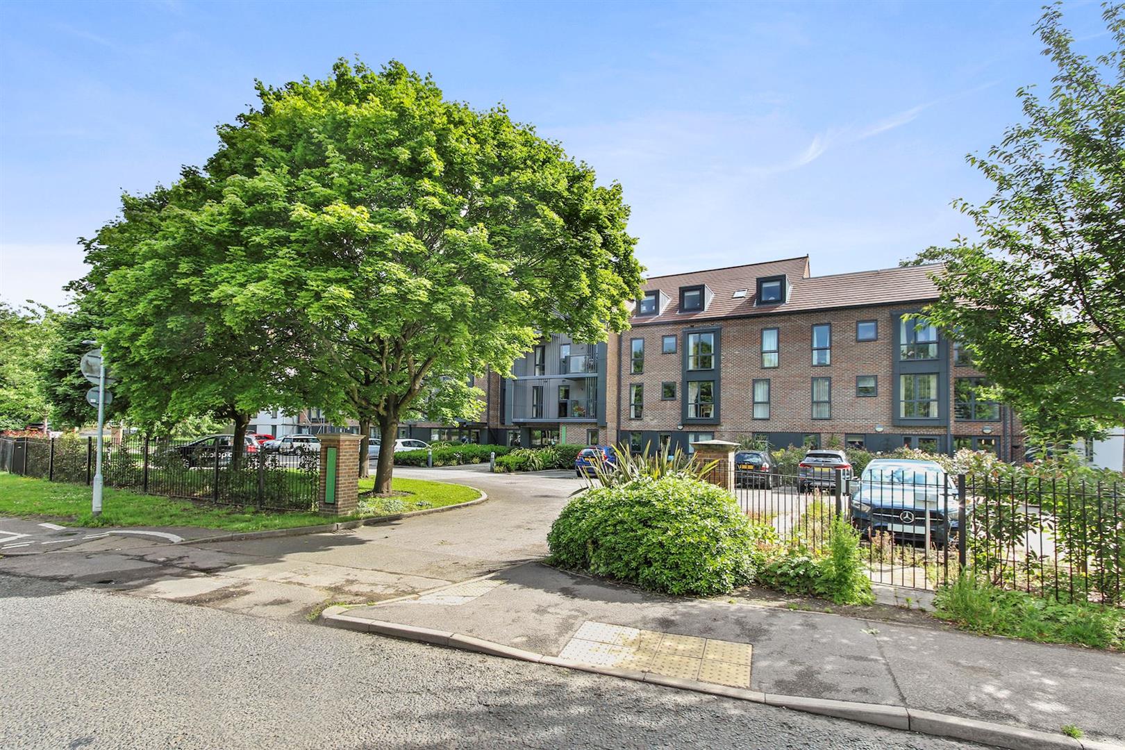 London Road, Guildford, GU1 1FF