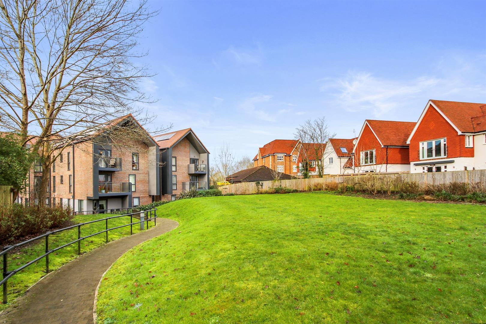 London Road, Guildford, GU1 1FF