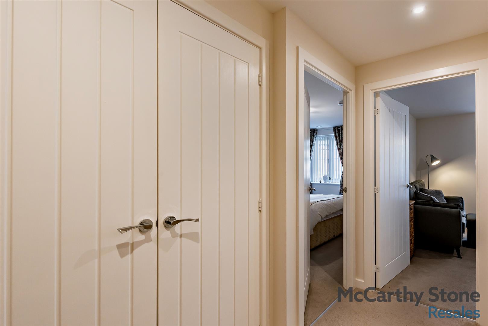Hooton Road, Willaston, Neston, CH64 1AD