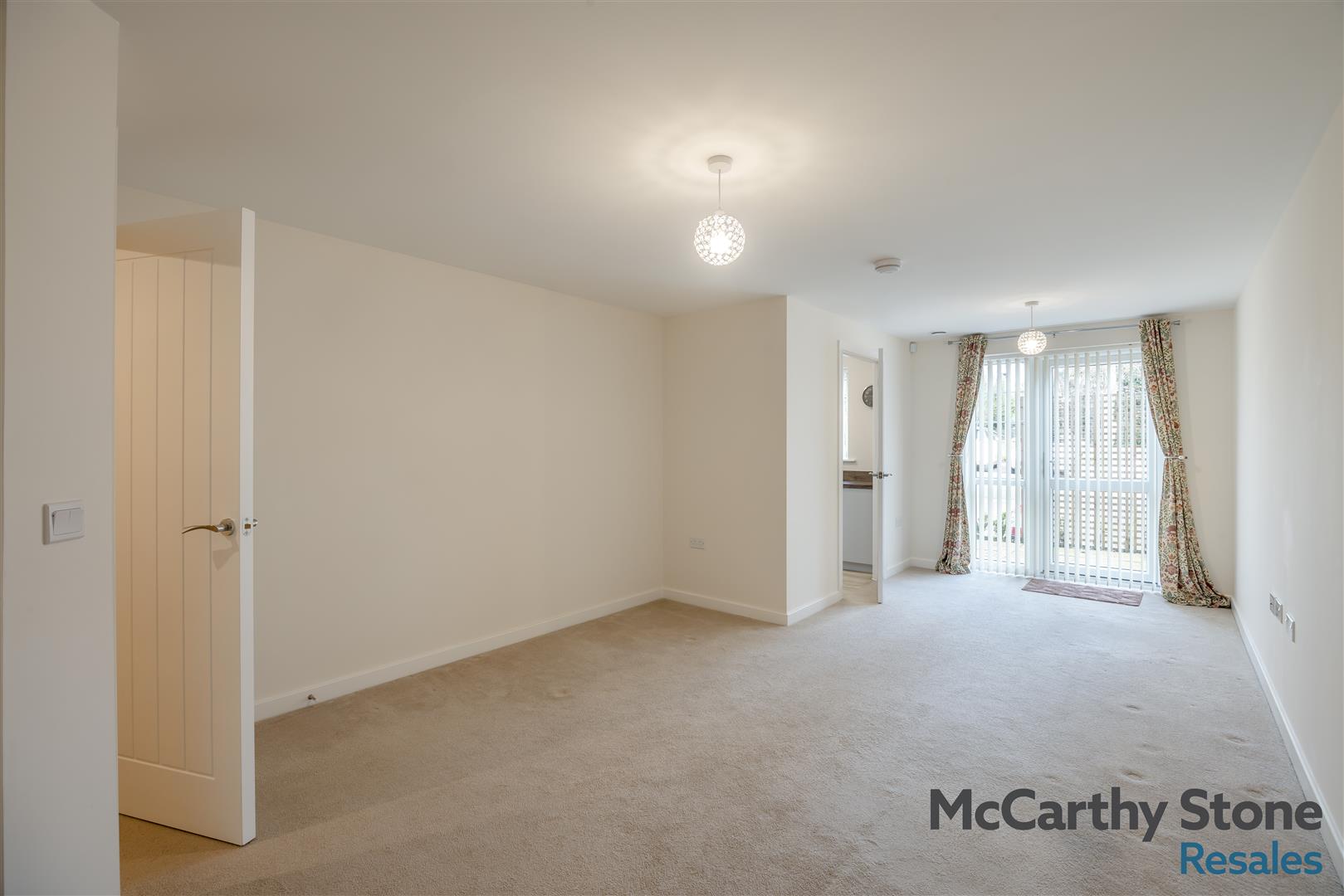 Hooton Road, Willaston, Neston, CH64 1AD