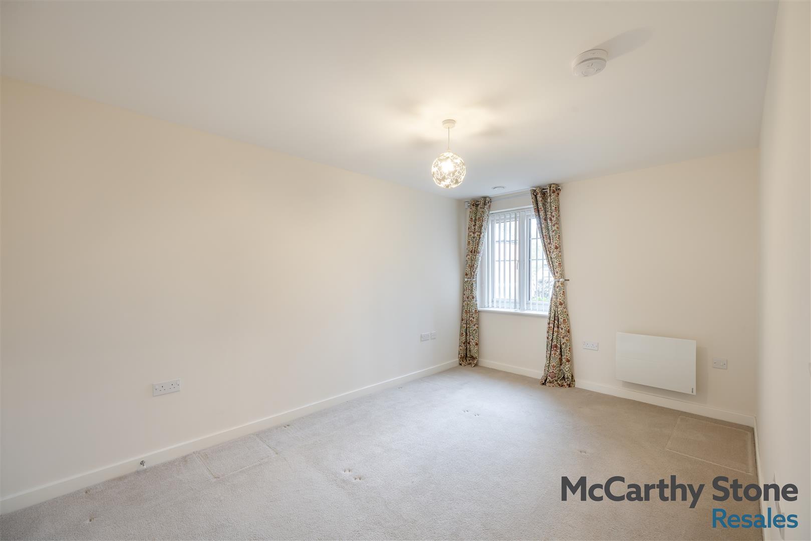 Hooton Road, Willaston, Neston, CH64 1AD
