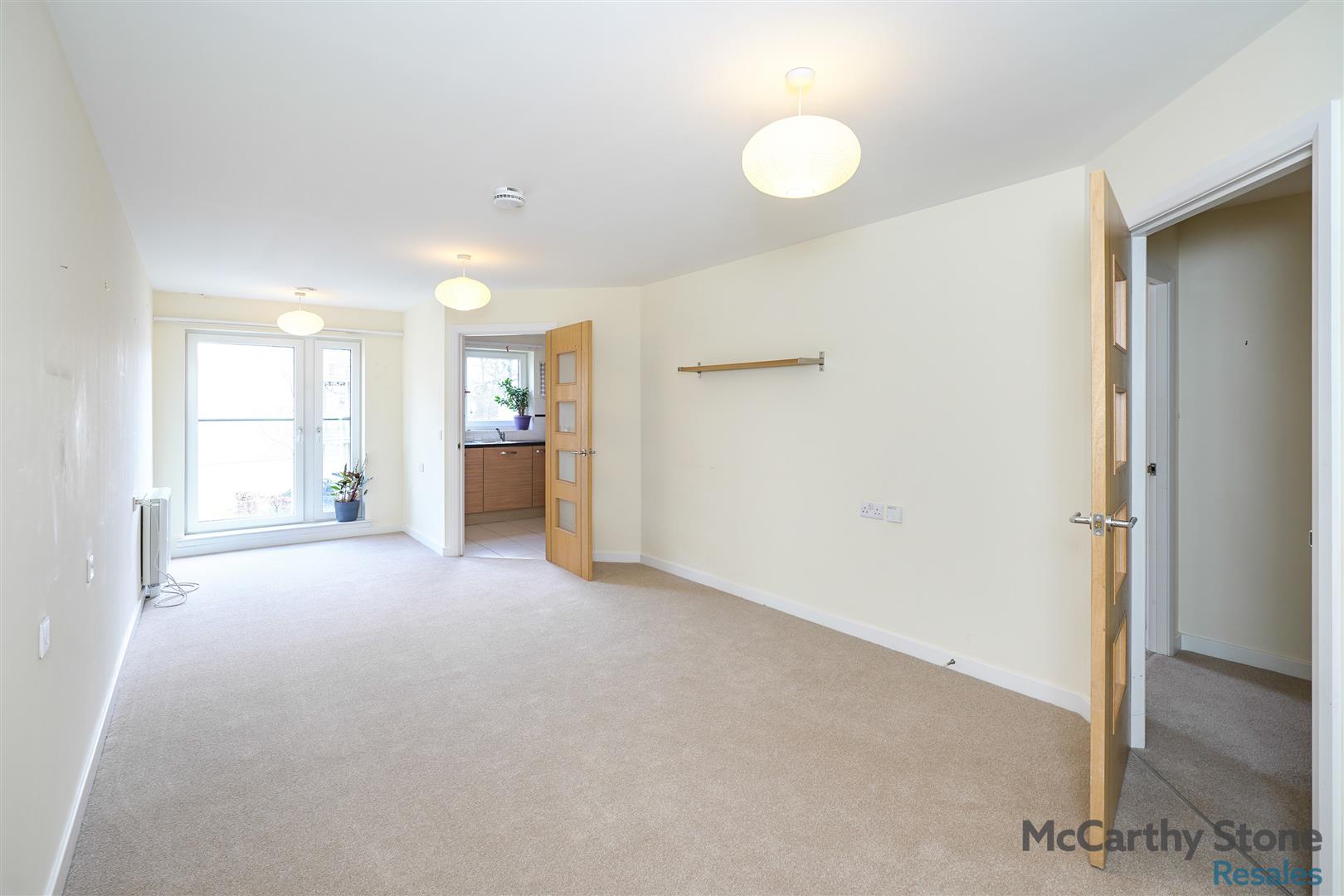 Lyle Court, 25 Barnton Grove, Edinburgh, EH4 6EZ