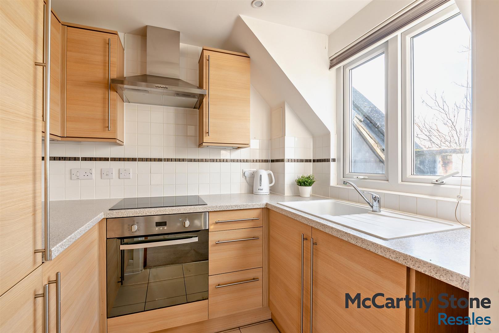 Abbotsmead Place, Caversham, Reading