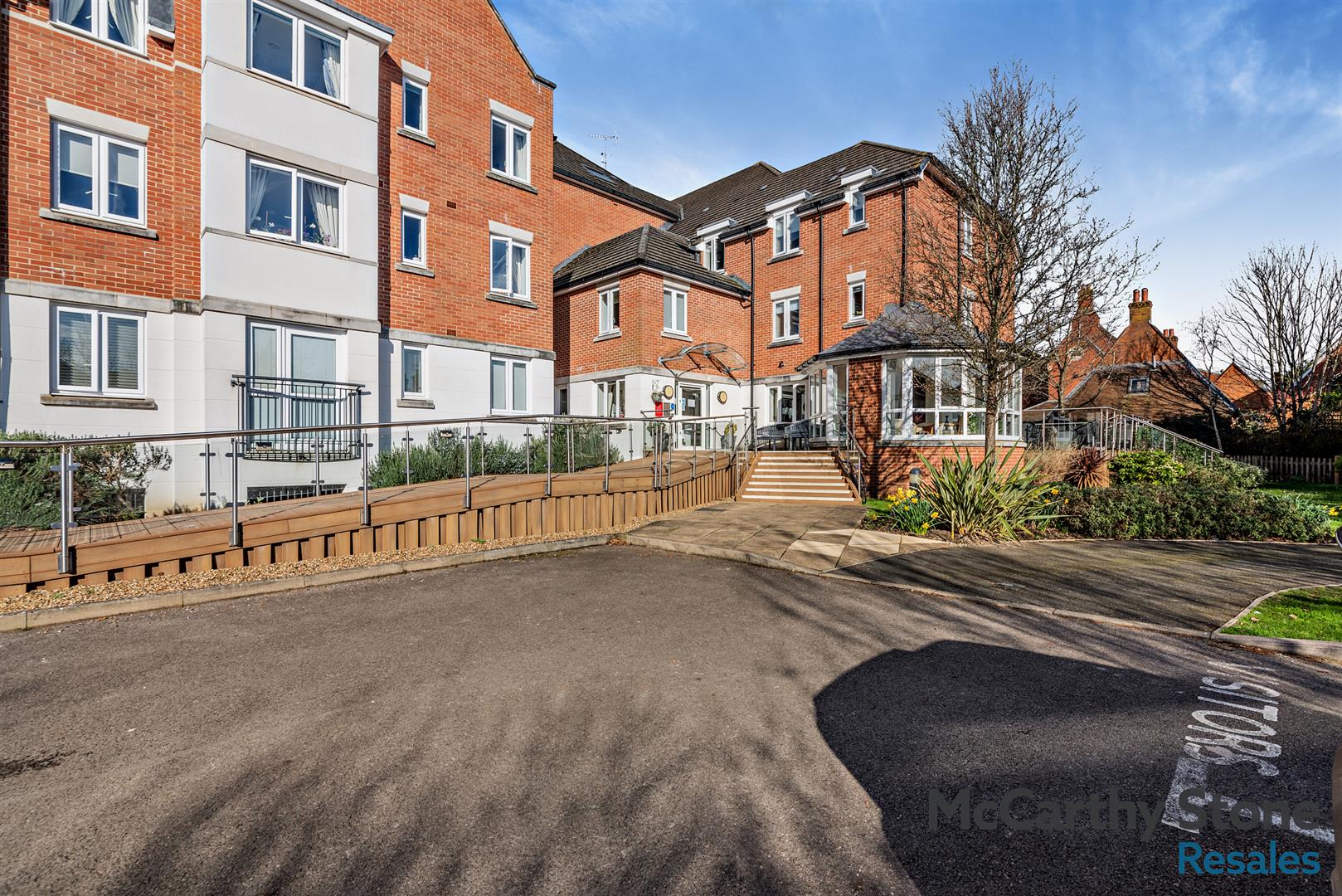 Abbotsmead Place, Caversham, Reading