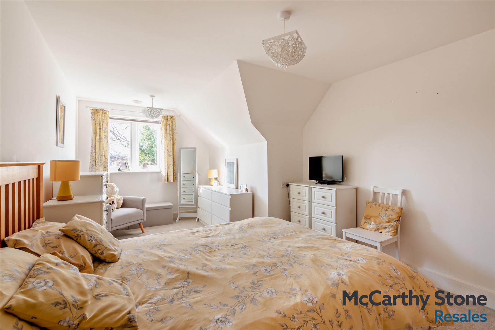 Abbotsmead Place, Caversham, Reading