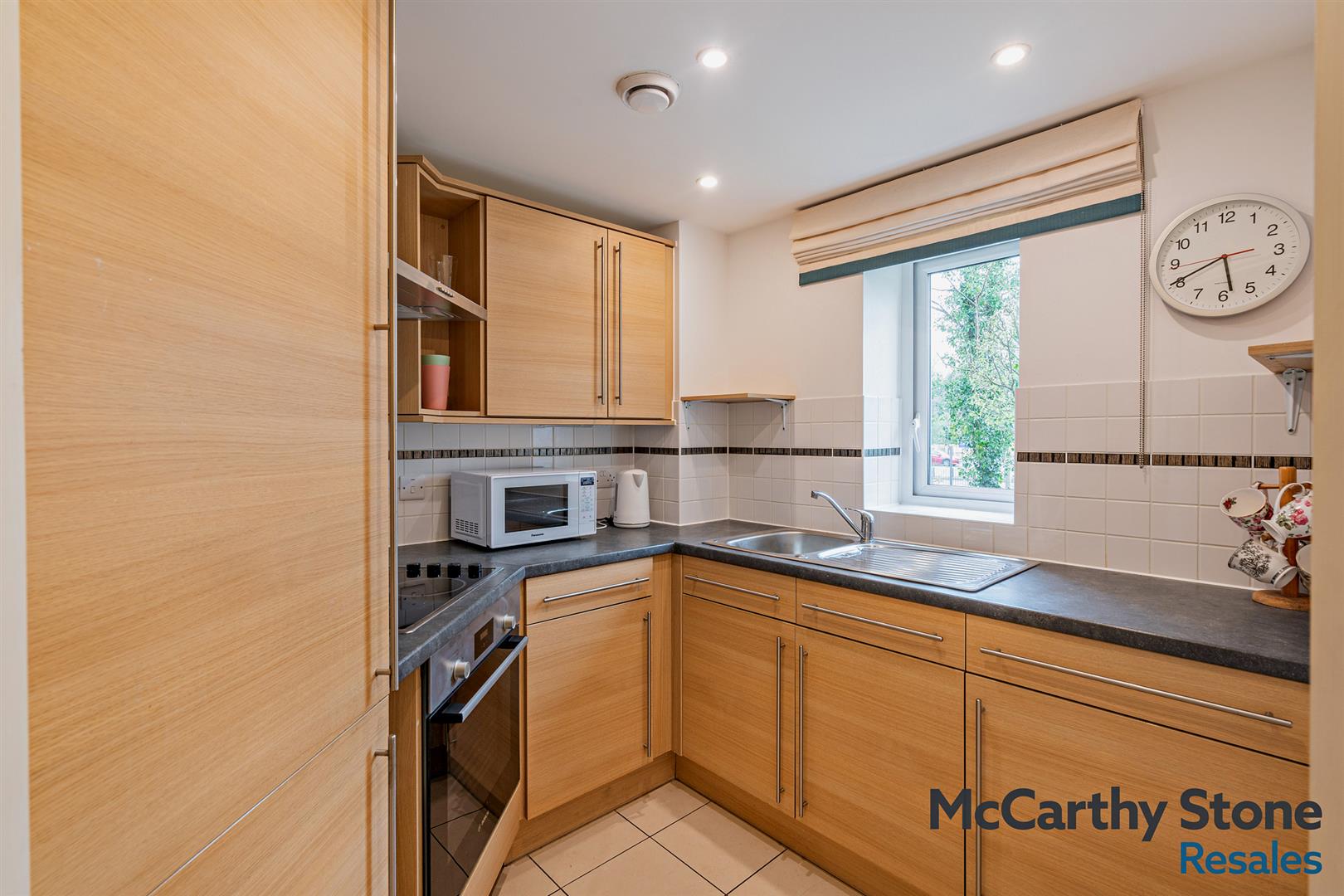 Abbotsmead Place, Caversham