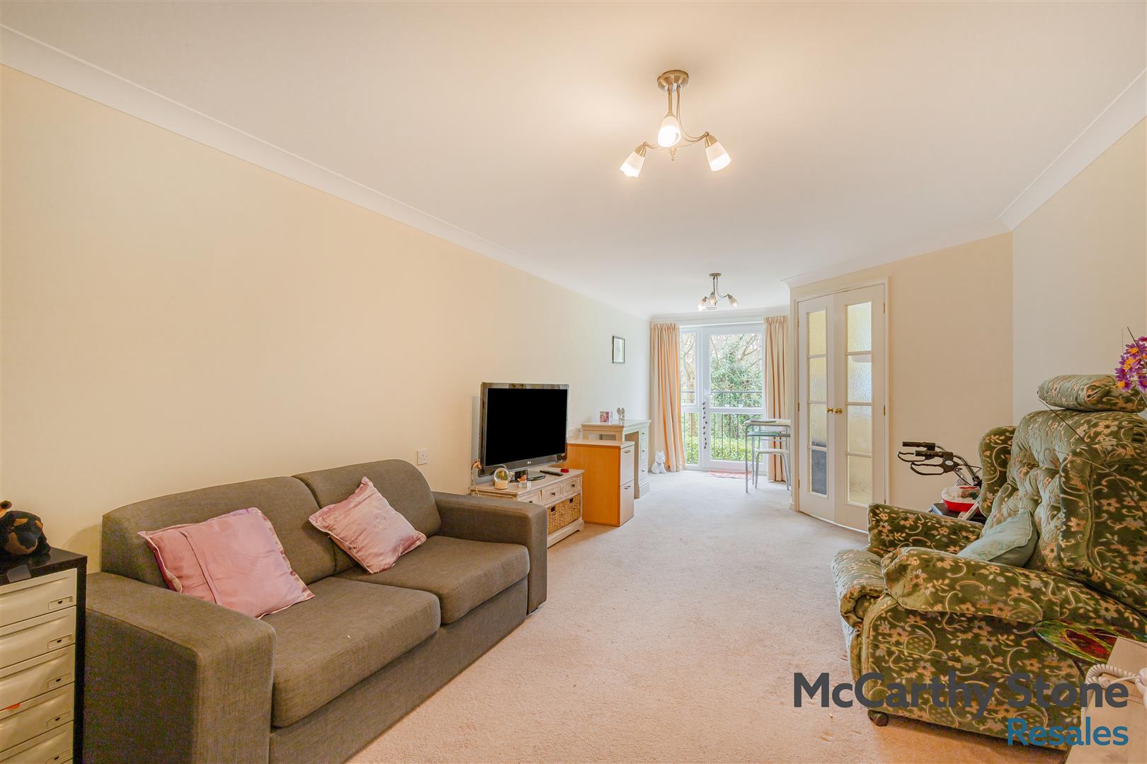 High Street South, Rushden, Northamptonshire, NN10 0FR