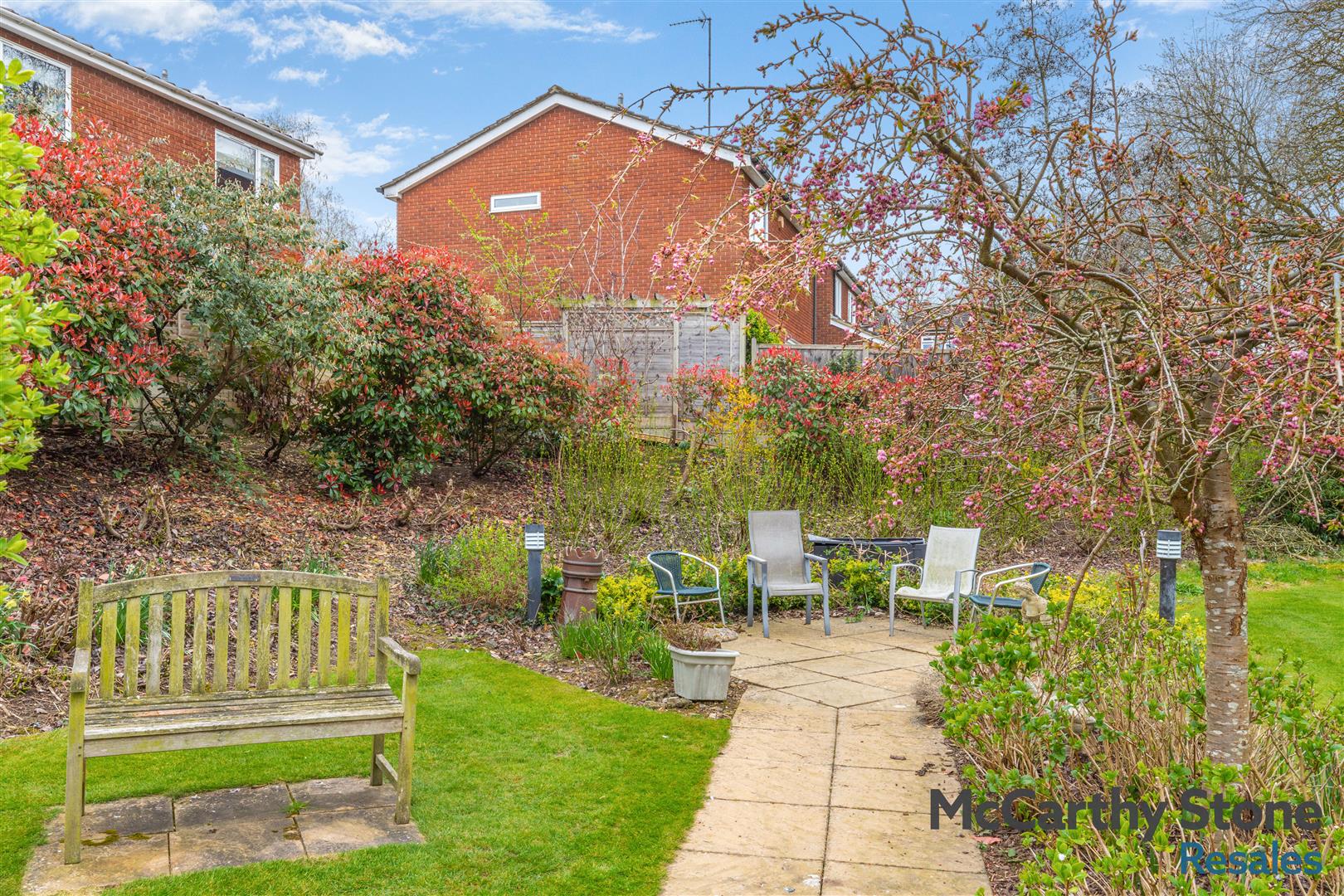 High Street South, Rushden, Northamptonshire, NN10 0FR