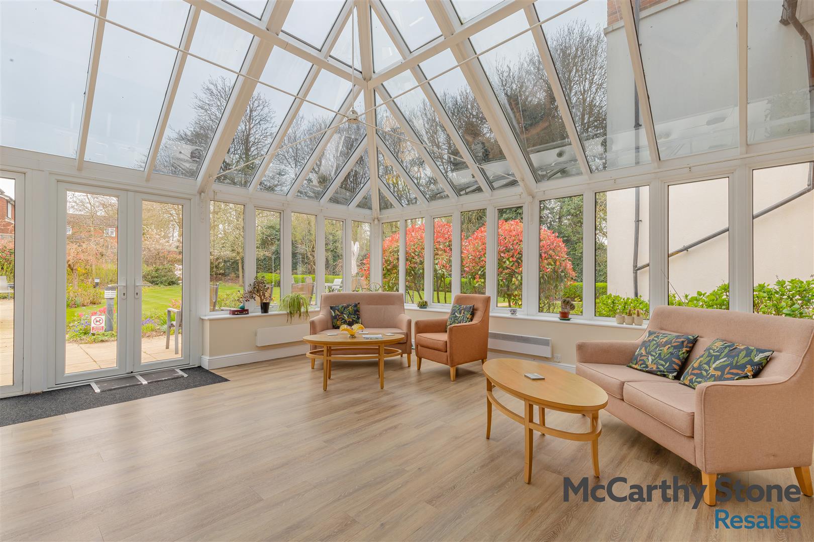 High Street South, Rushden, Northamptonshire, NN10 0FR