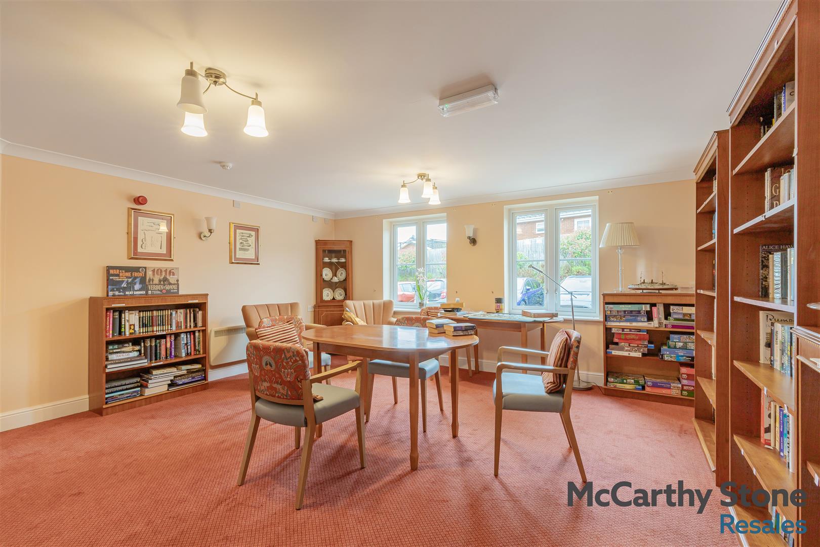 High Street South, Rushden, Northamptonshire, NN10 0FR