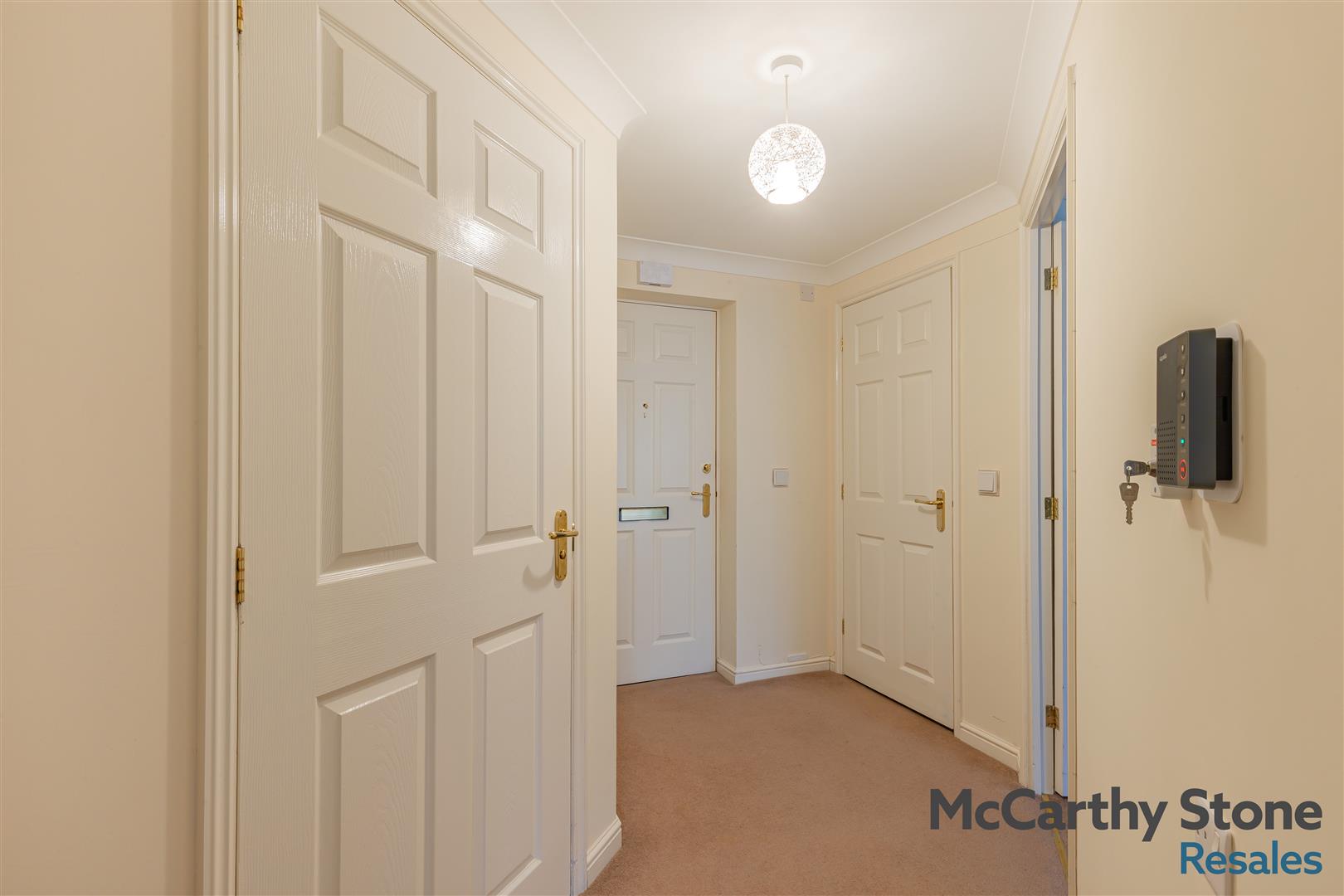 High Street South, Rushden, Northamptonshire, NN10 0FR