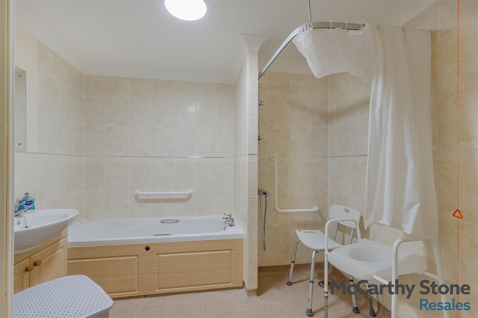 High Street South, Rushden, Northamptonshire, NN10 0FR