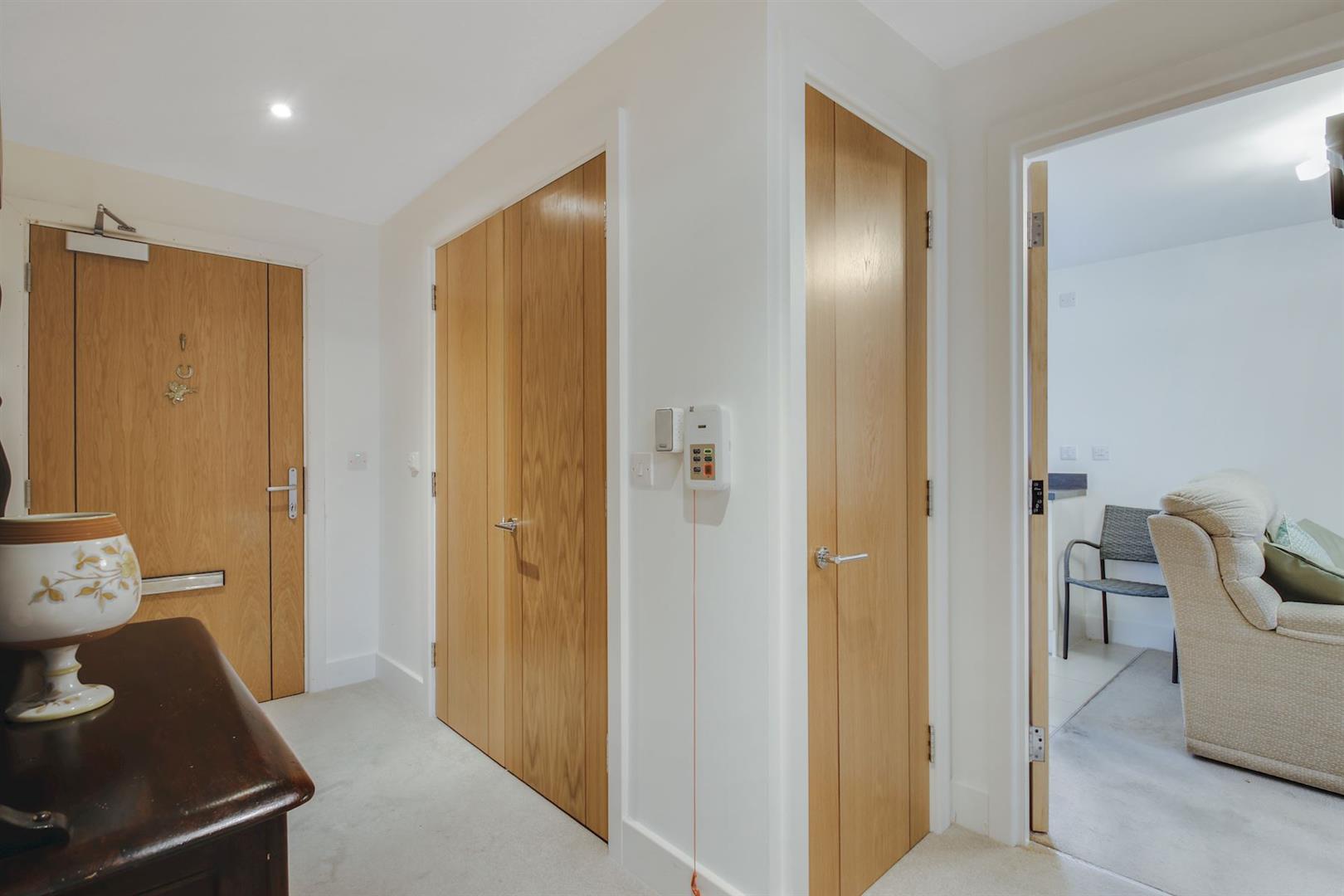 Albion Road, Bexleyheath, DA6 7AX