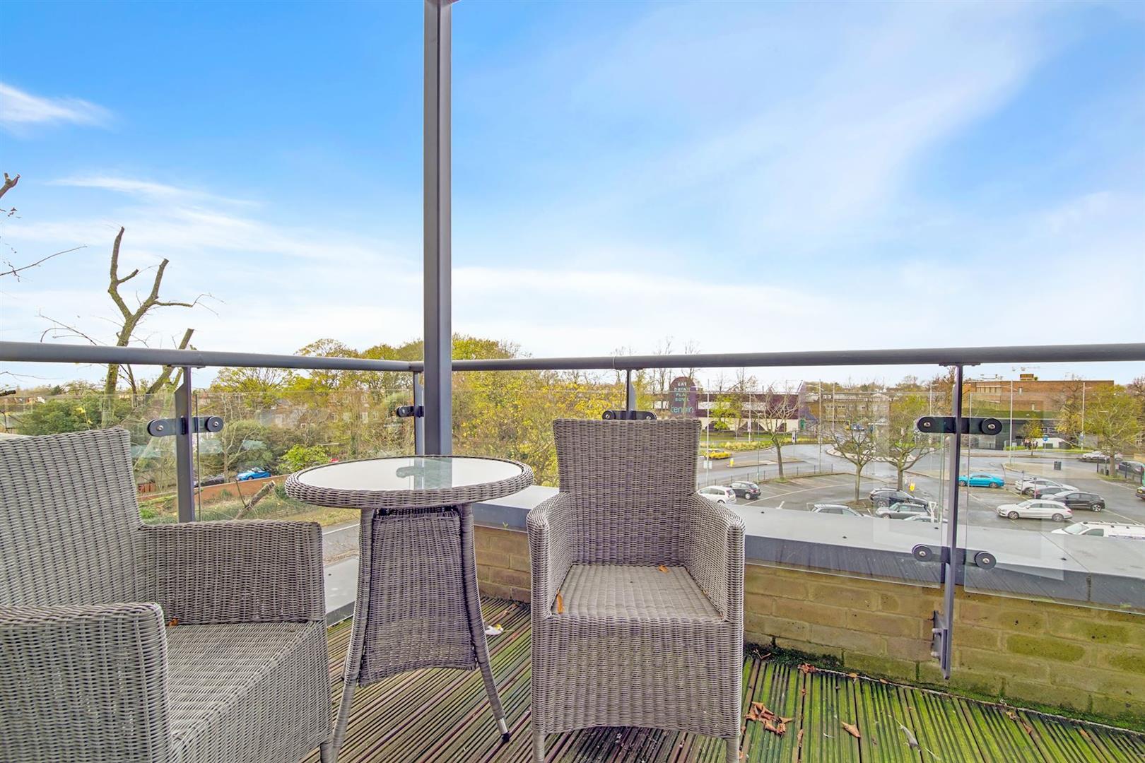 Albion Road, Bexleyheath, DA6 7AX