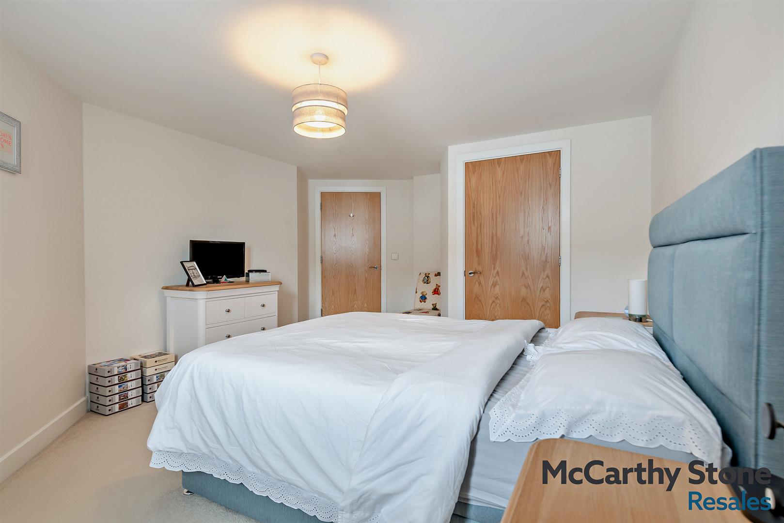 Castle Gate Endless Street, Salisbury