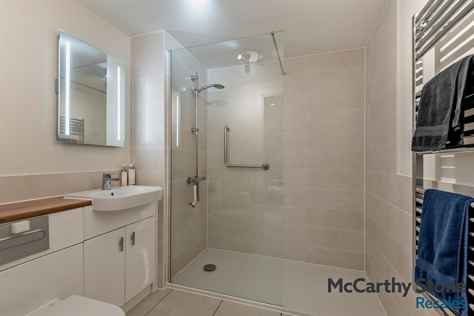 Castle Gate Endless Street, Salisbury